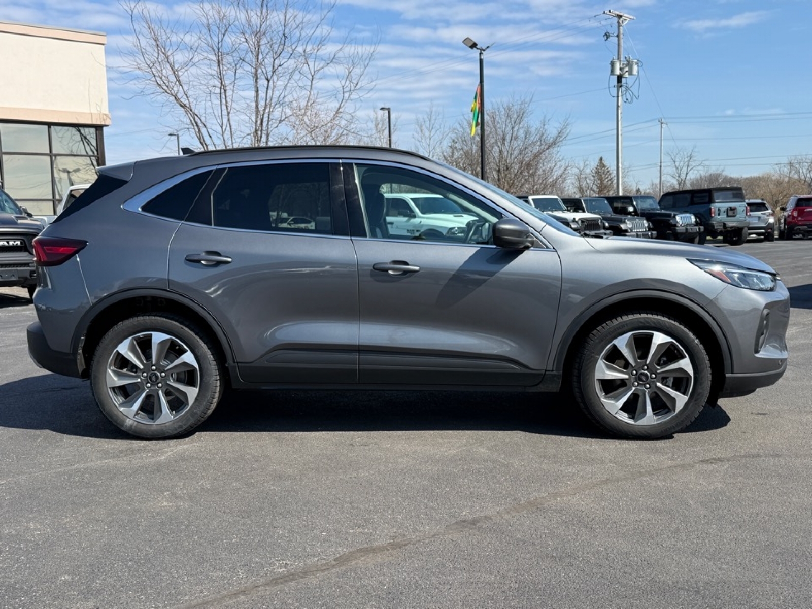 2024 Ford Escape Platinum, 39667, Photo