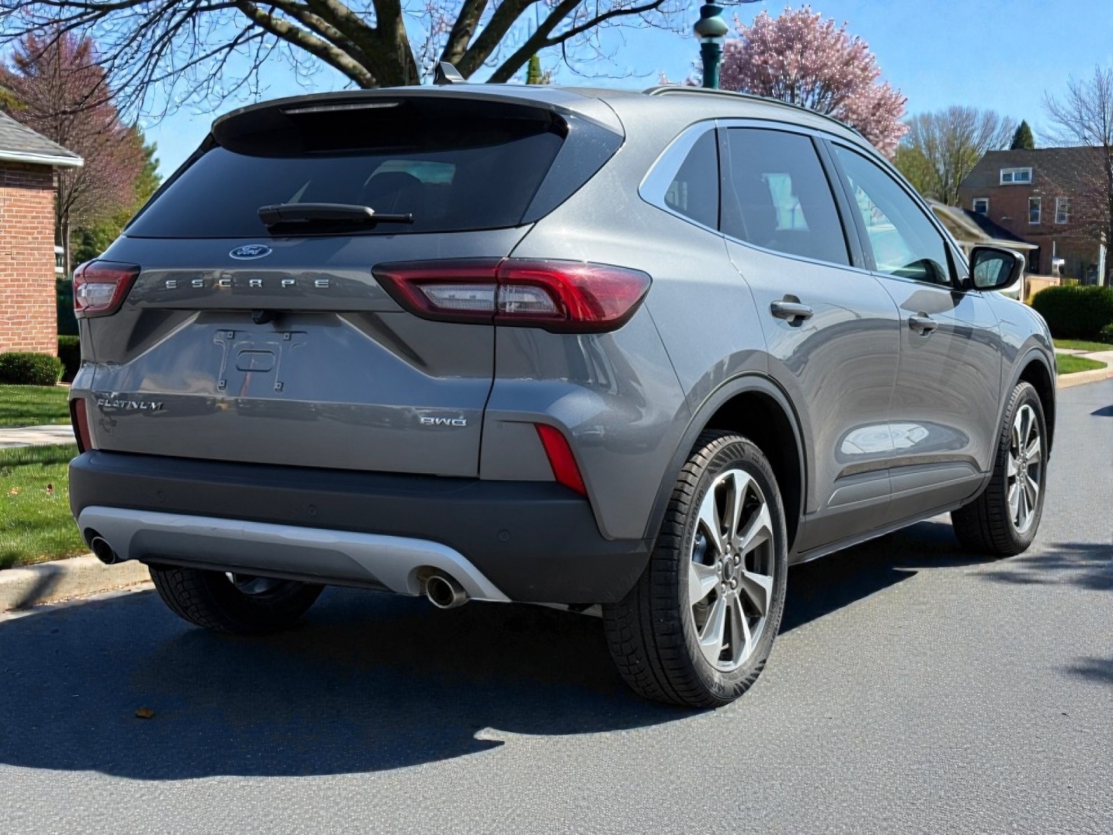 2024 Ford Escape Platinum, 39667, Photo