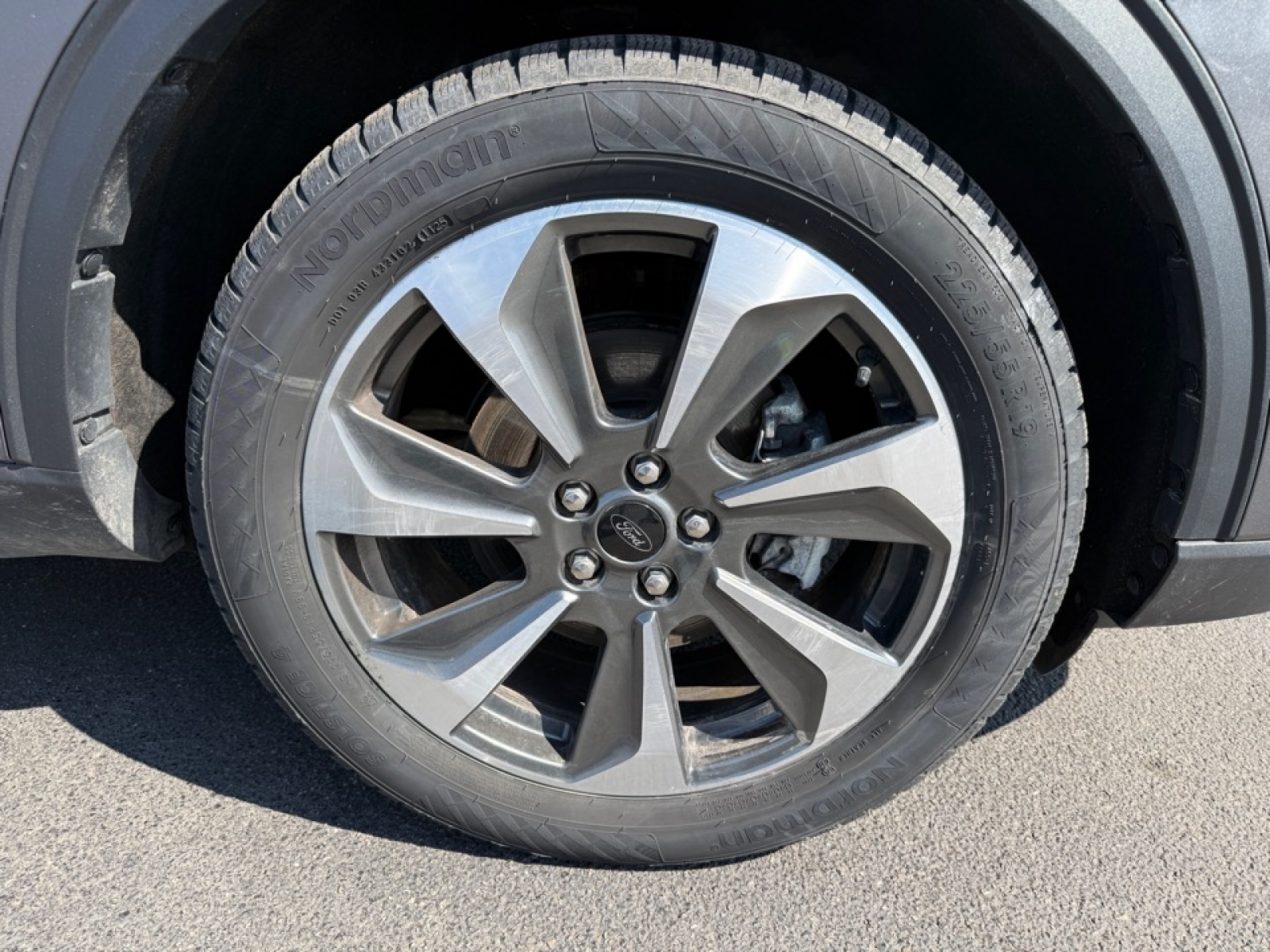 2024 Ford Escape Platinum, 39667, Photo