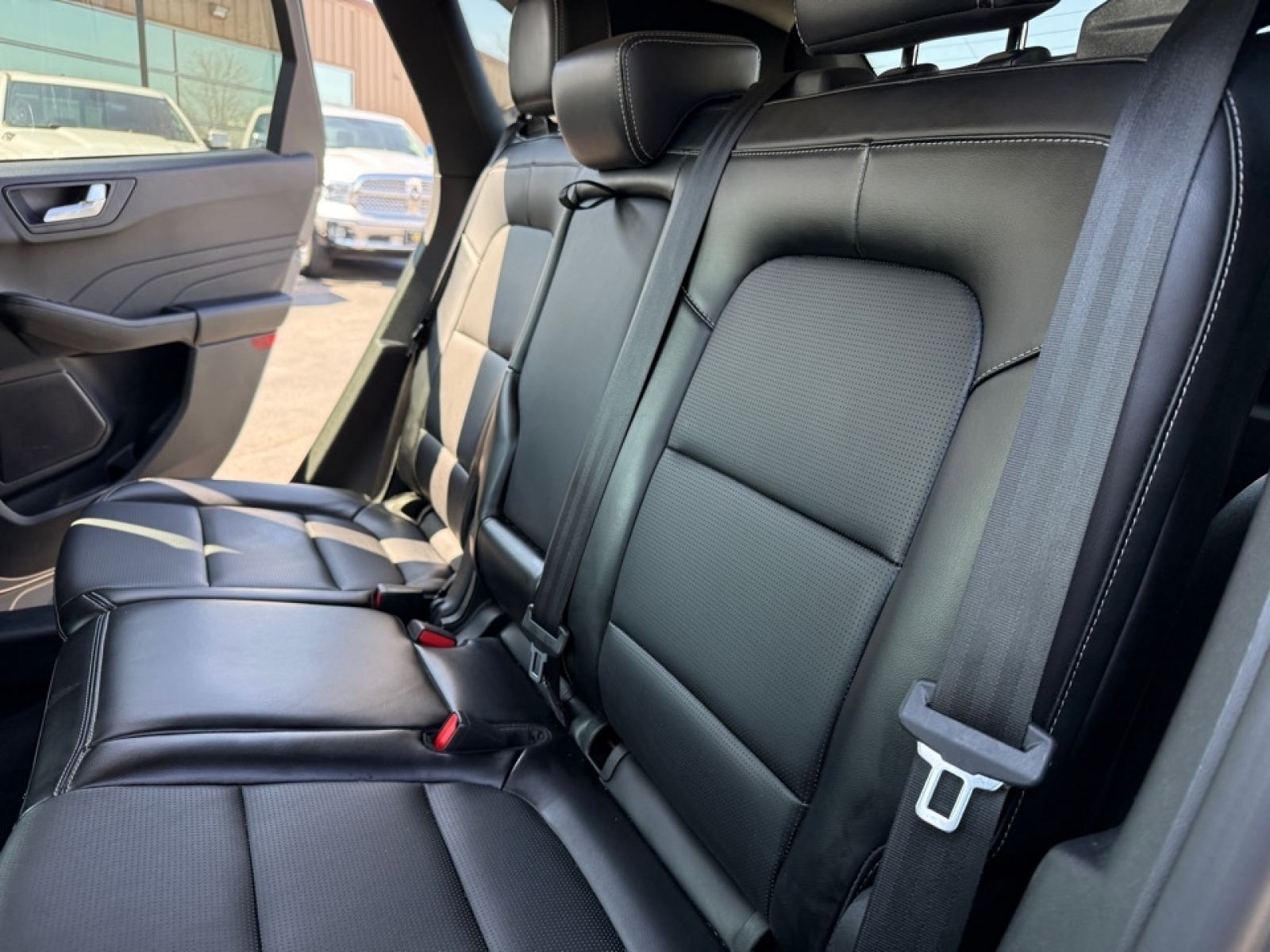 2024 Ford Escape Platinum, 39667, Photo