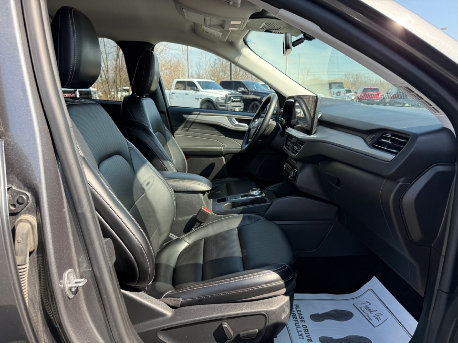 2024 Ford Escape Platinum, 39667, Photo