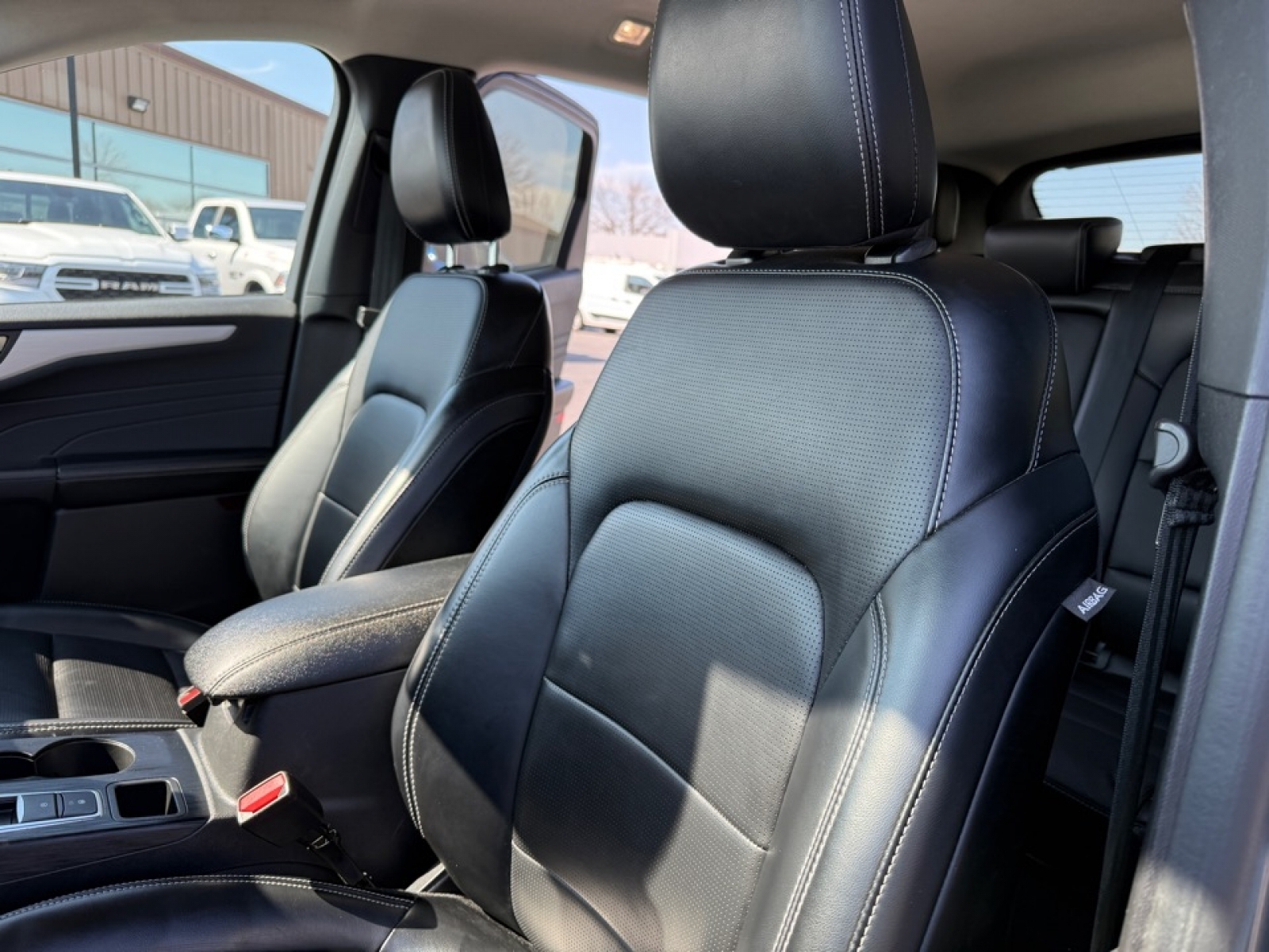 2024 Ford Escape Platinum, 39667, Photo