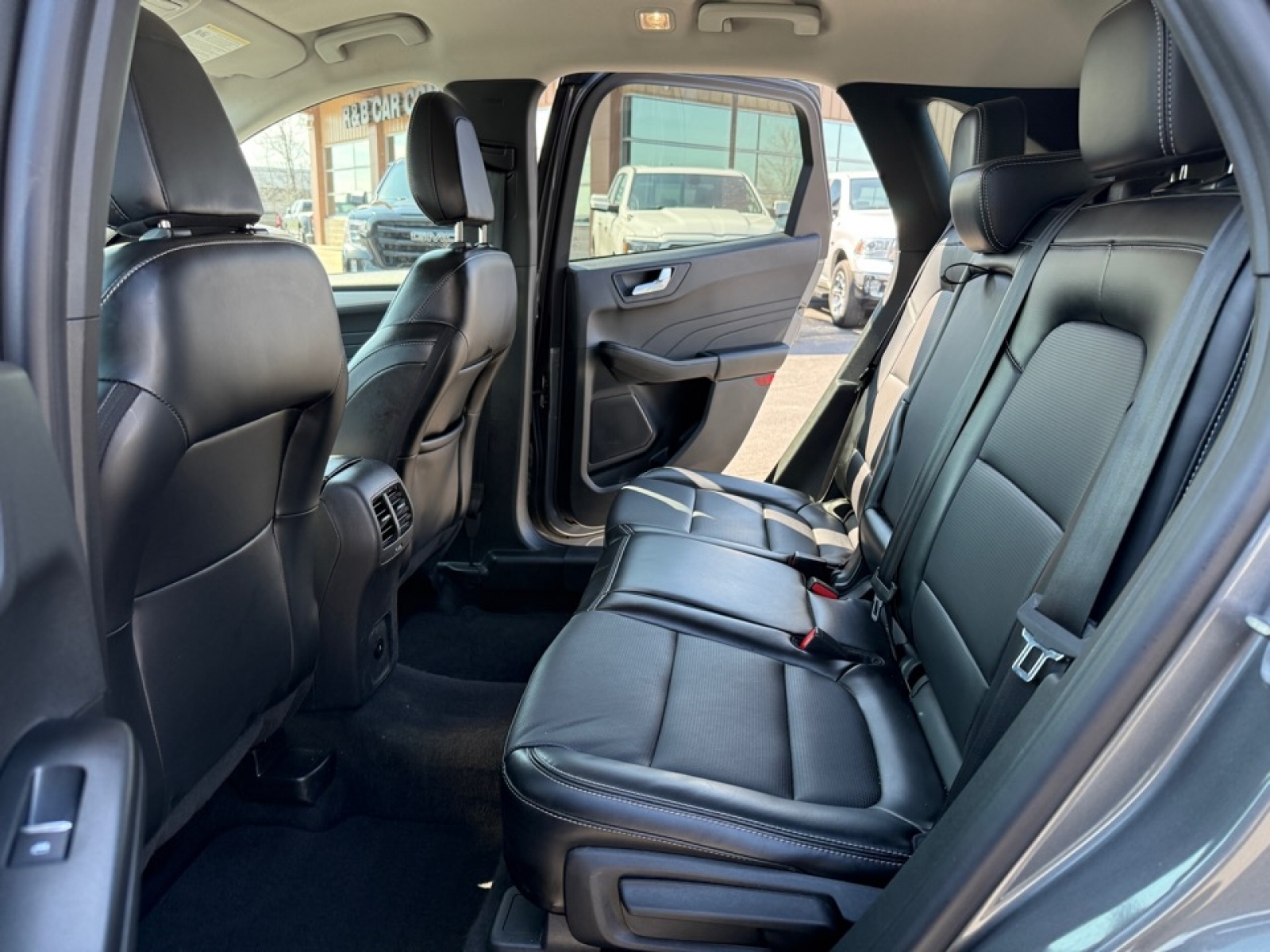 2024 Ford Escape Platinum, 39667, Photo