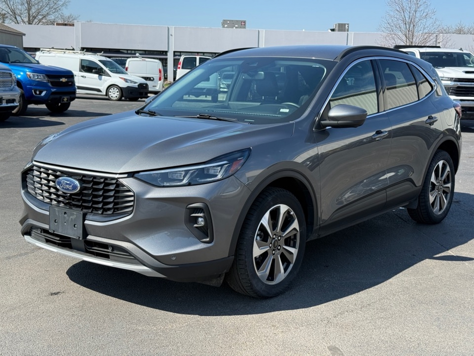 2024 Ford Escape Platinum, 39667, Photo