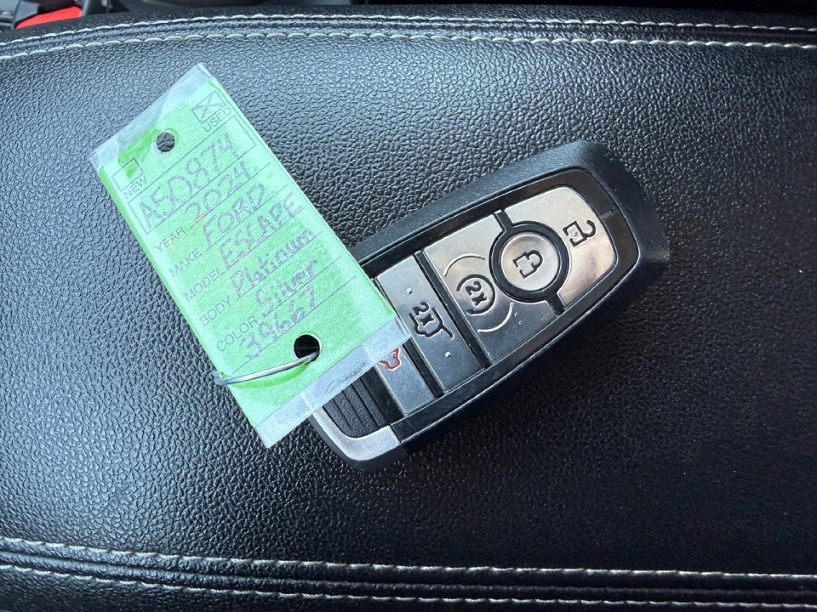 2024 Ford Escape Platinum, 39667, Photo