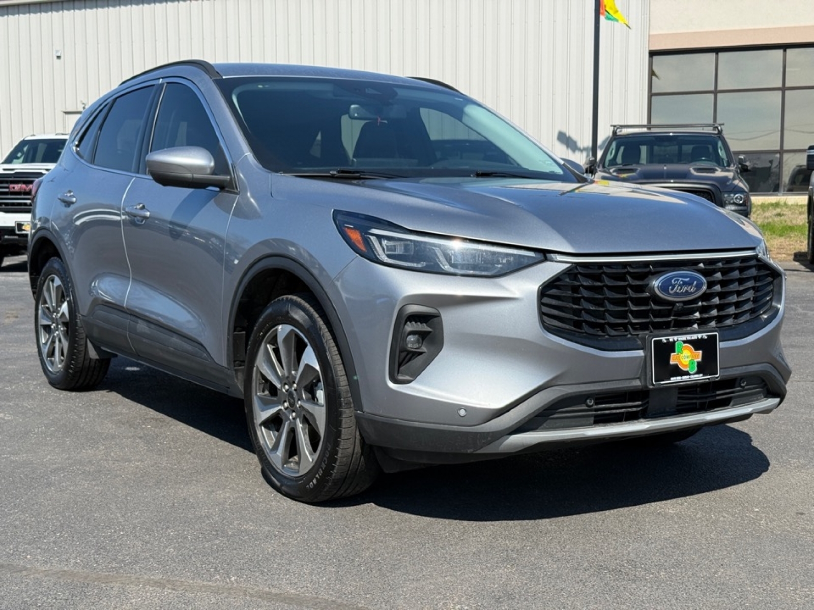 2024 Ford Escape Platinum, 39668, Photo