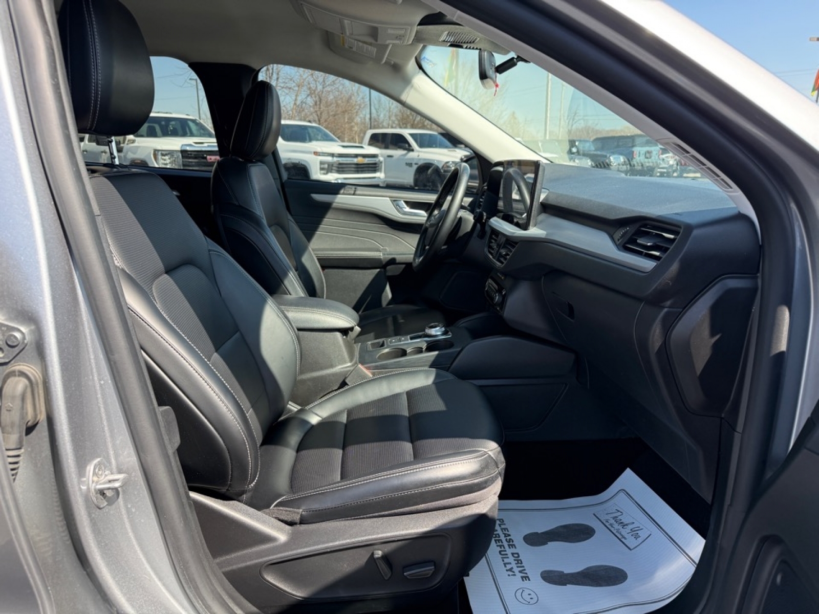 2024 Ford Escape Platinum, 39668, Photo