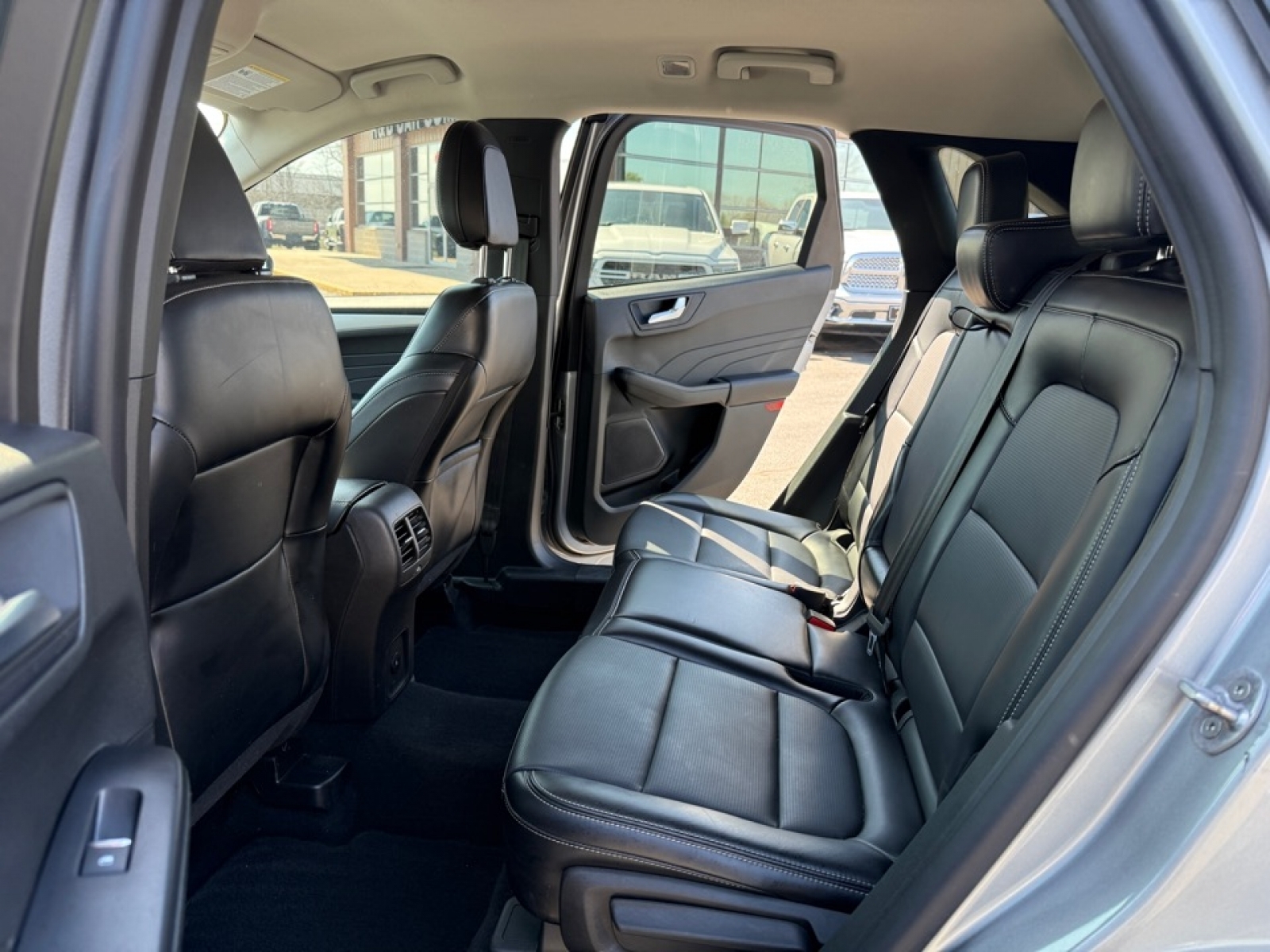 2024 Ford Escape Platinum, 39668, Photo