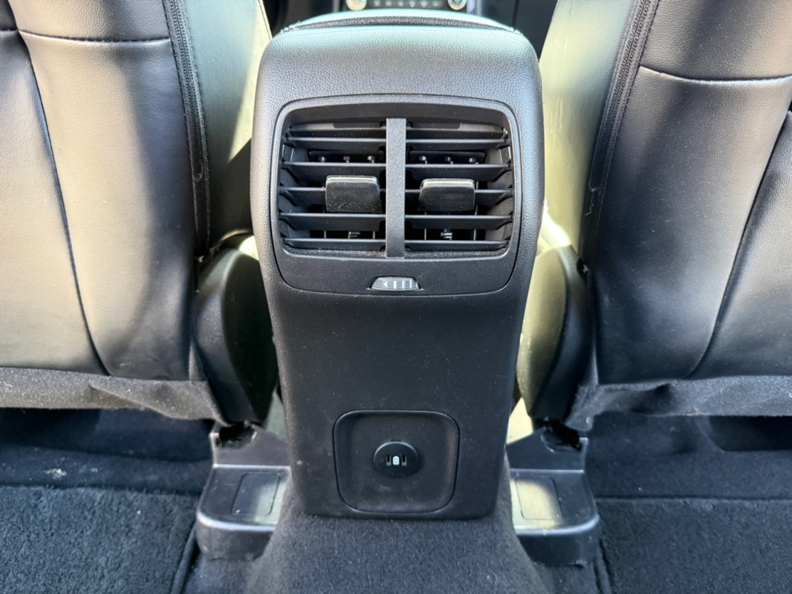 2024 Ford Escape Platinum, 39668, Photo