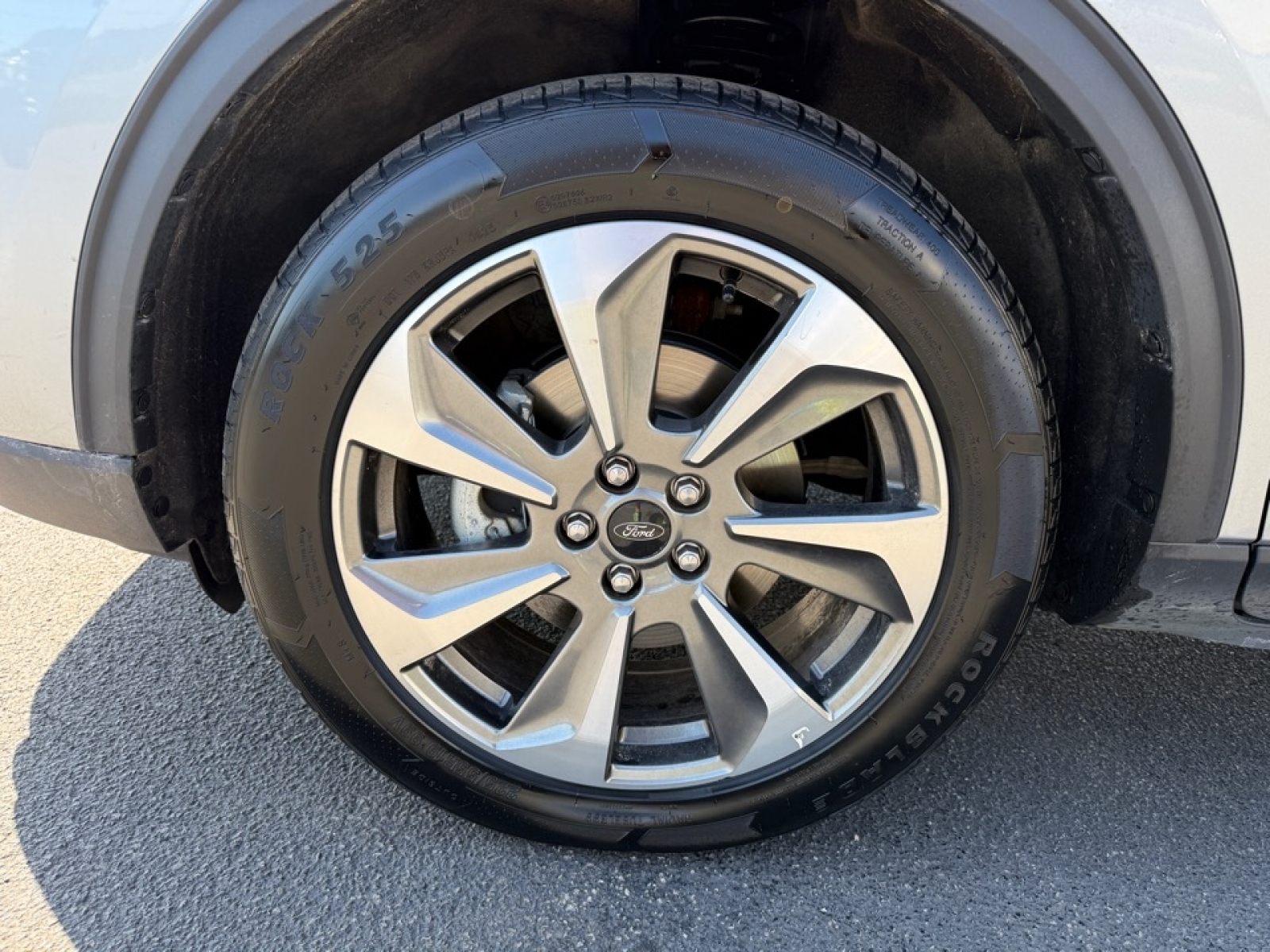 2024 Ford Escape Platinum, 39668, Photo