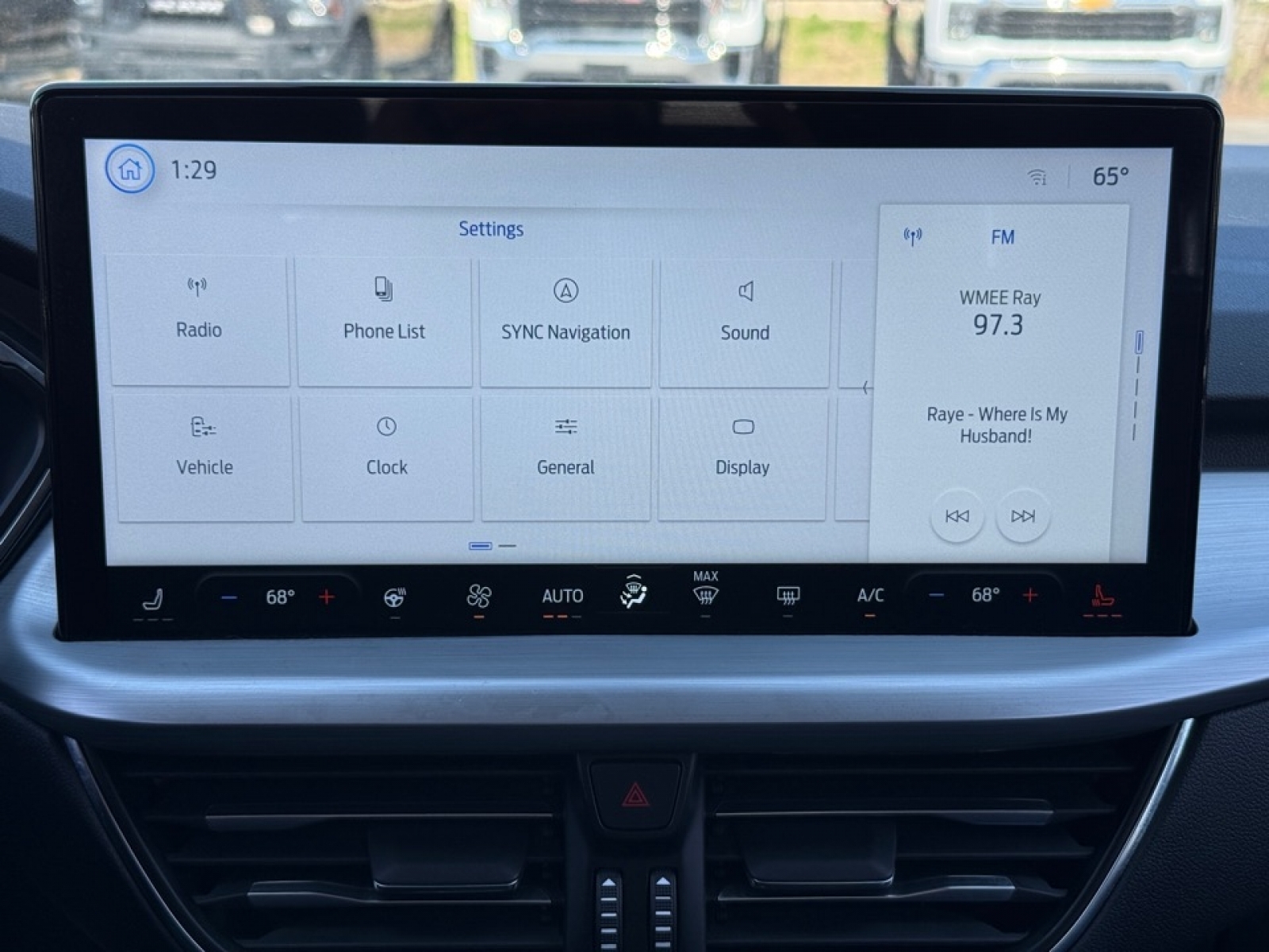 2024 Ford Escape Platinum, 39668, Photo