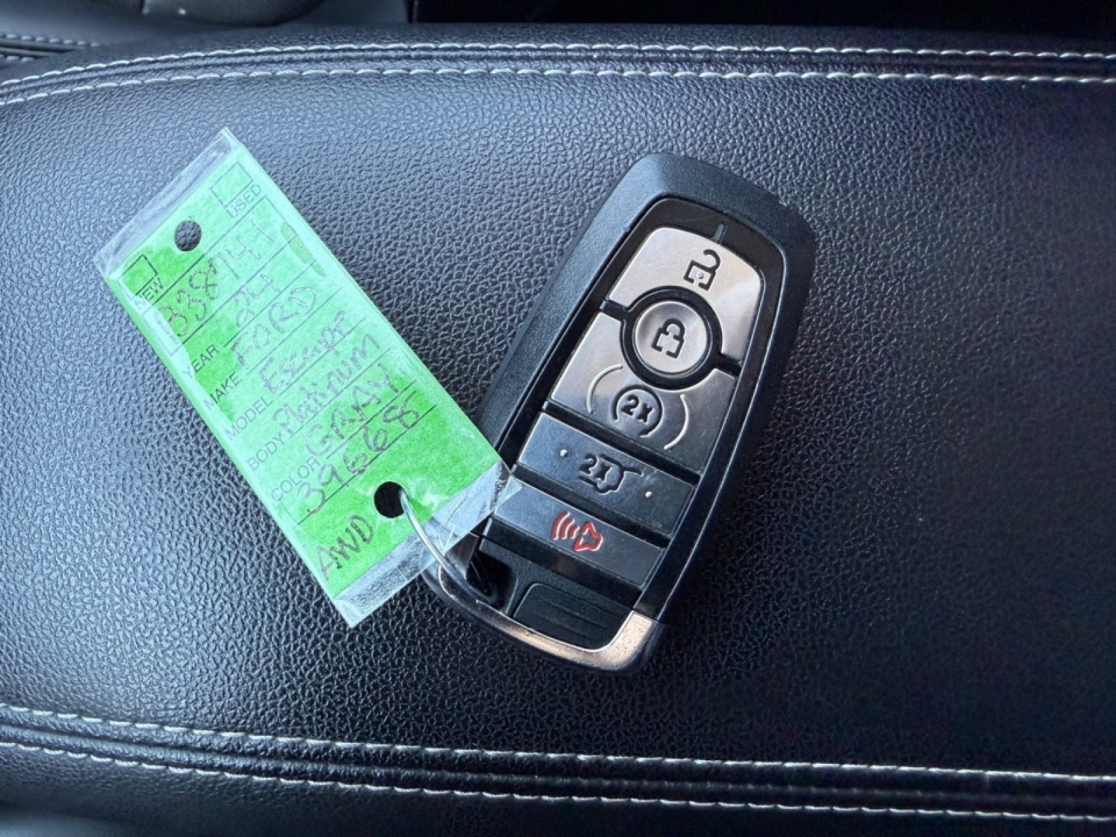 2024 Ford Escape Platinum, 39668, Photo