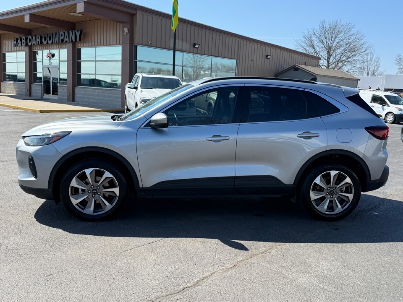 2024 Ford Escape Platinum, 39668, Photo