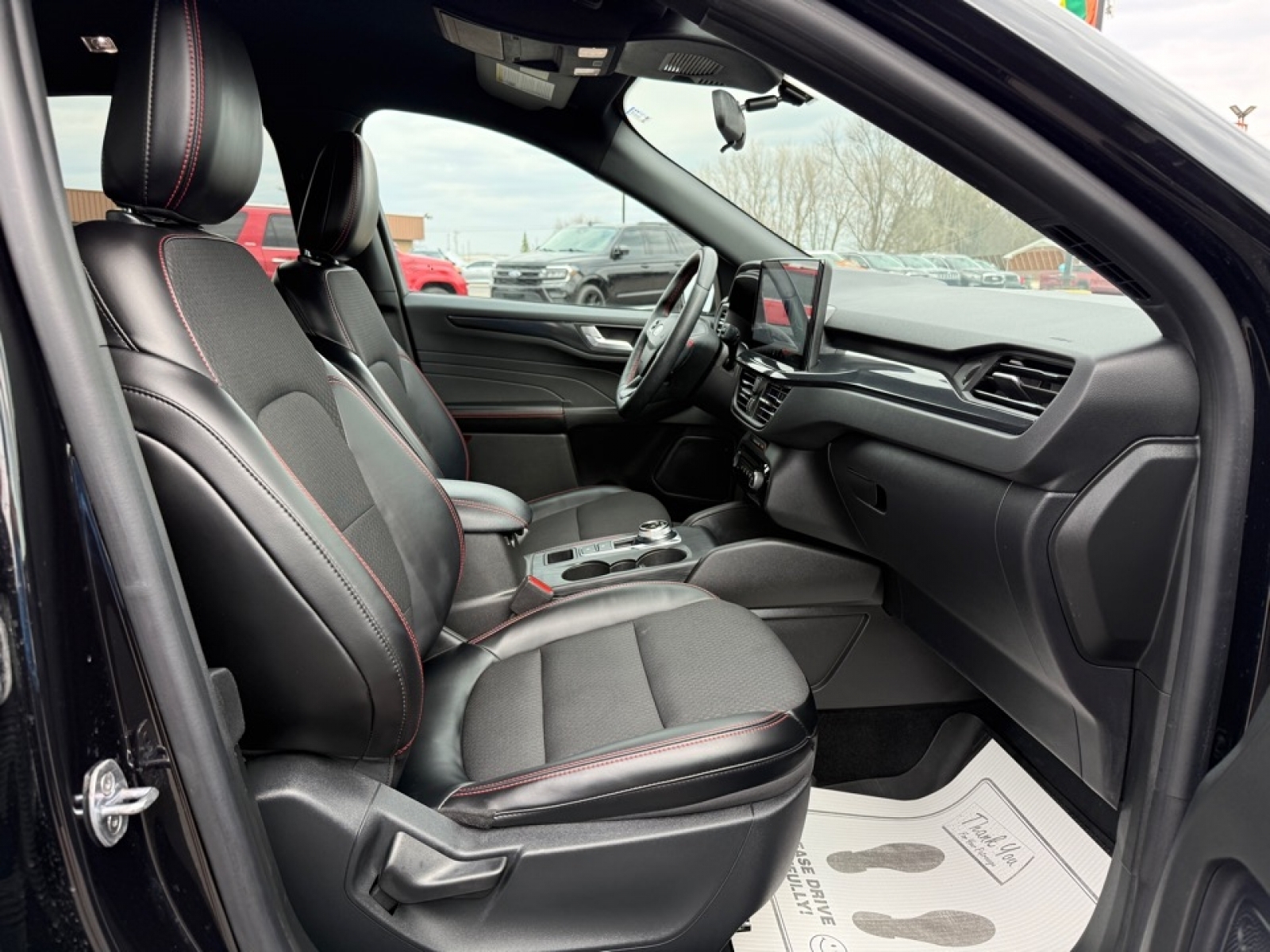 2024 Ford Escape ST-Line Select, 39673, Photo