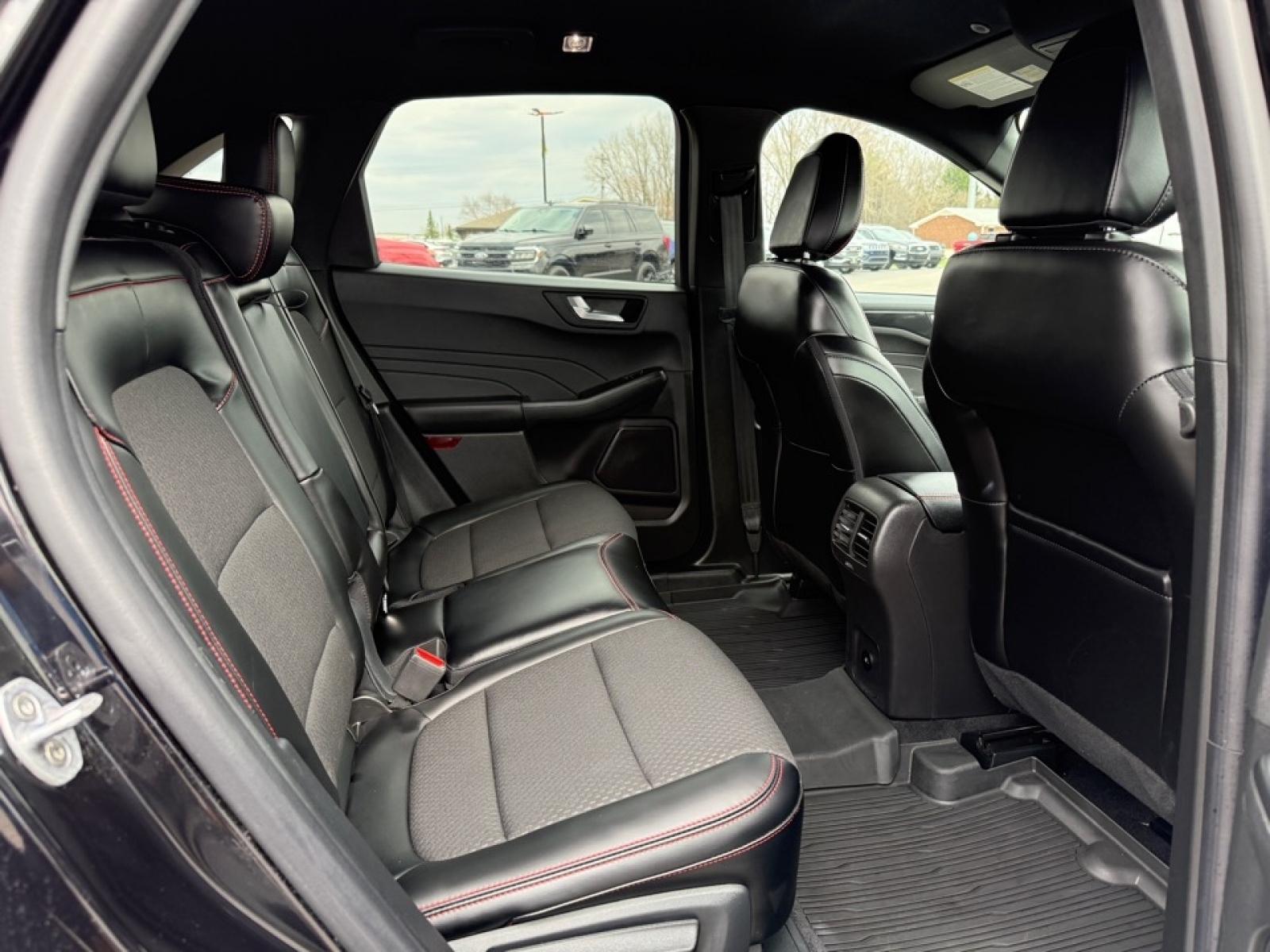 2024 Ford Escape ST-Line Select, 39673, Photo