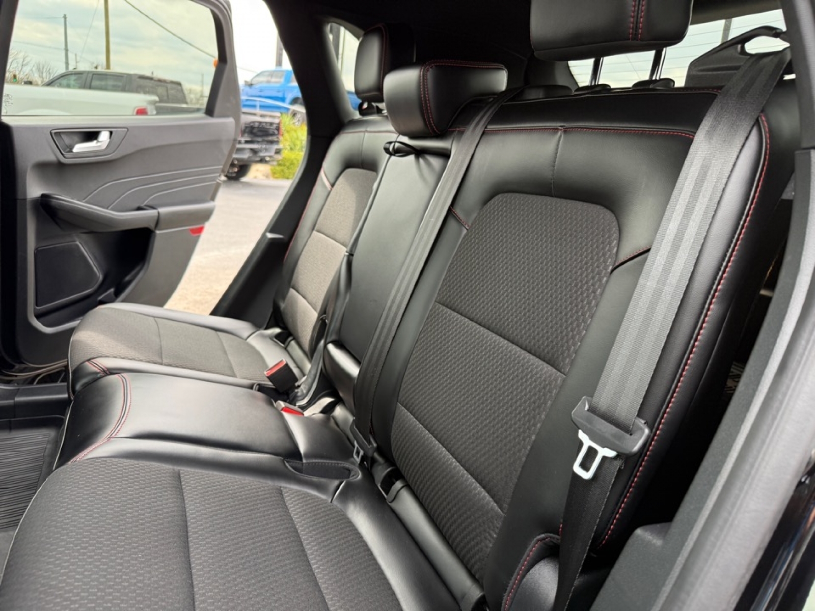 2024 Ford Escape ST-Line Select, 39673, Photo