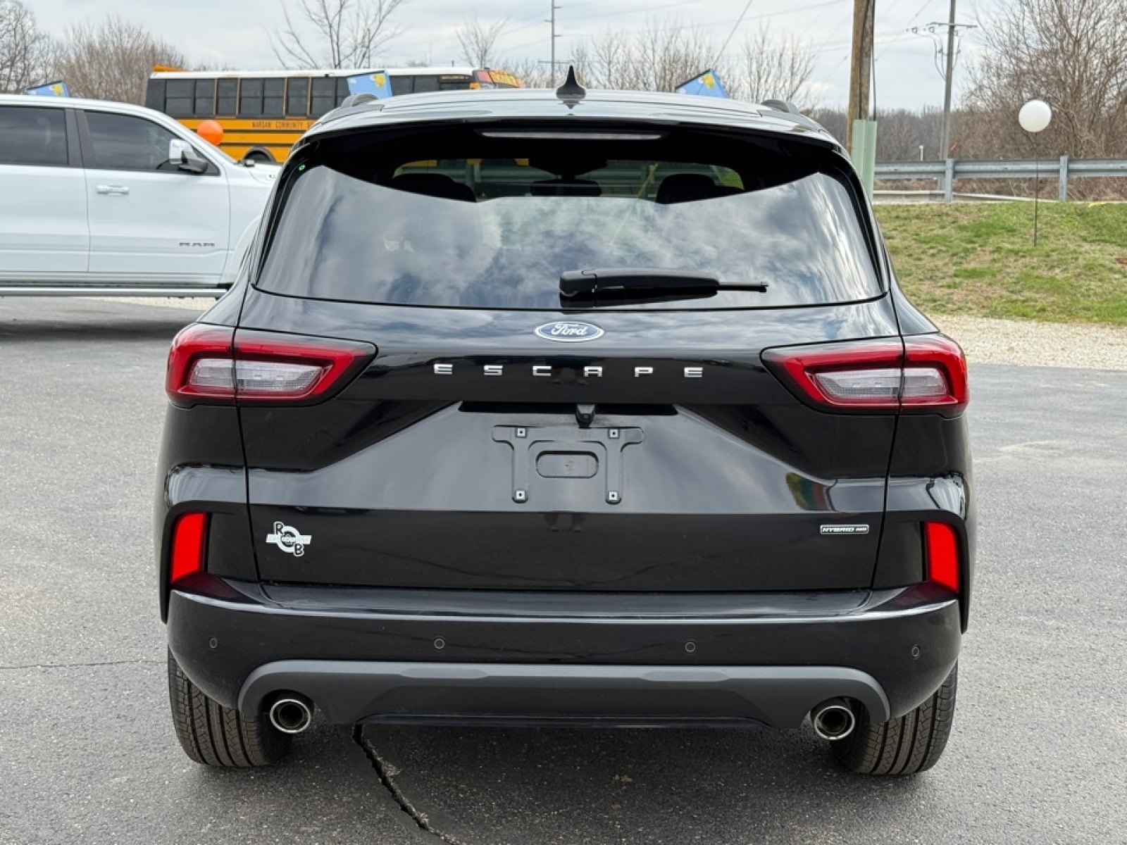 2024 Ford Escape ST-Line Select, 39673, Photo