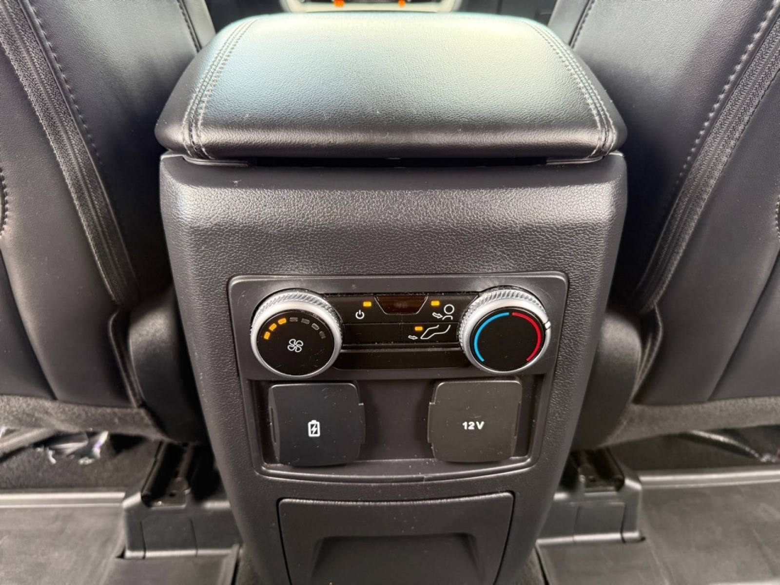 2024 Ford Explorer XLT, 39796, Photo