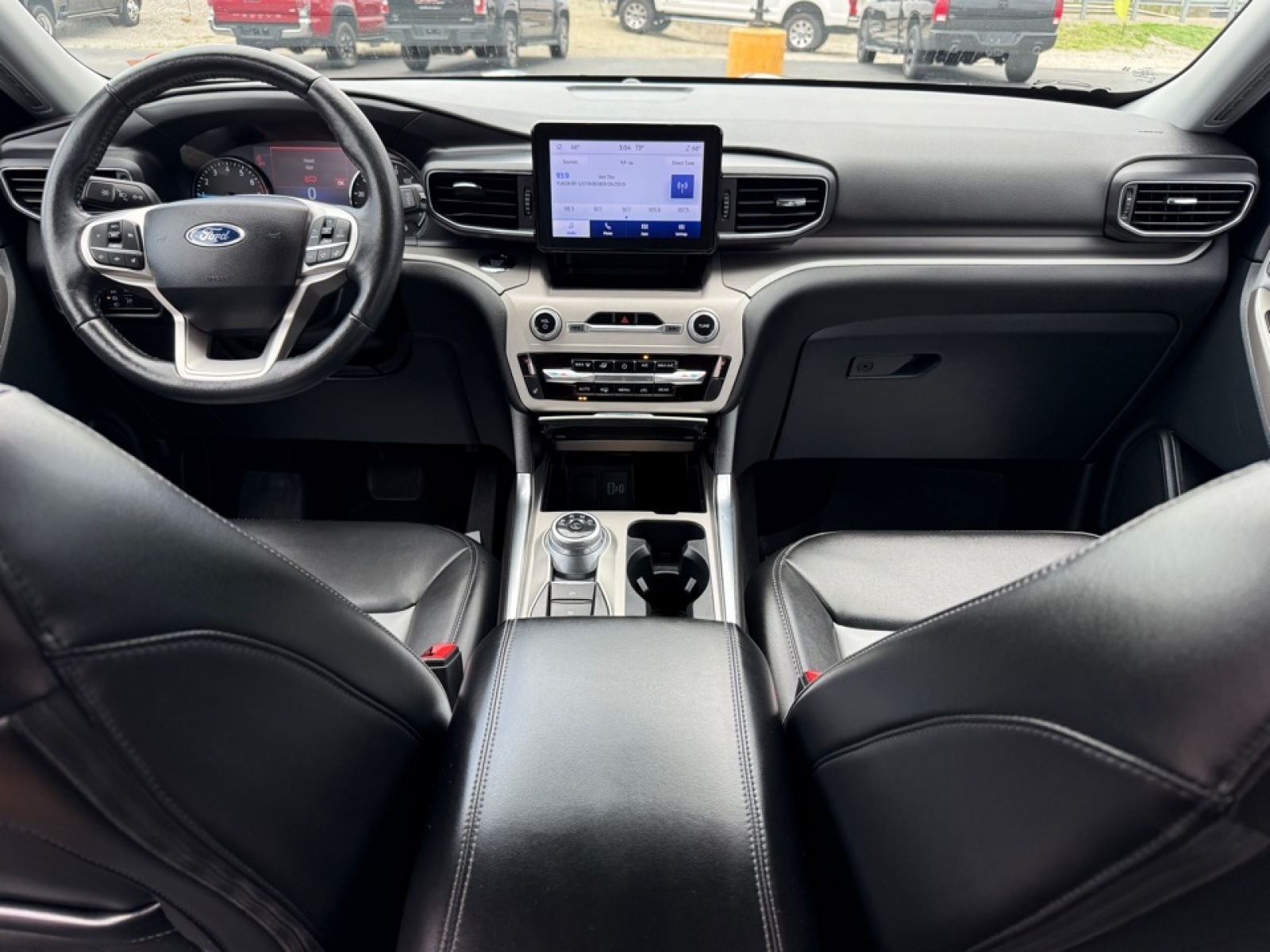 2024 Ford Explorer XLT, 39796, Photo