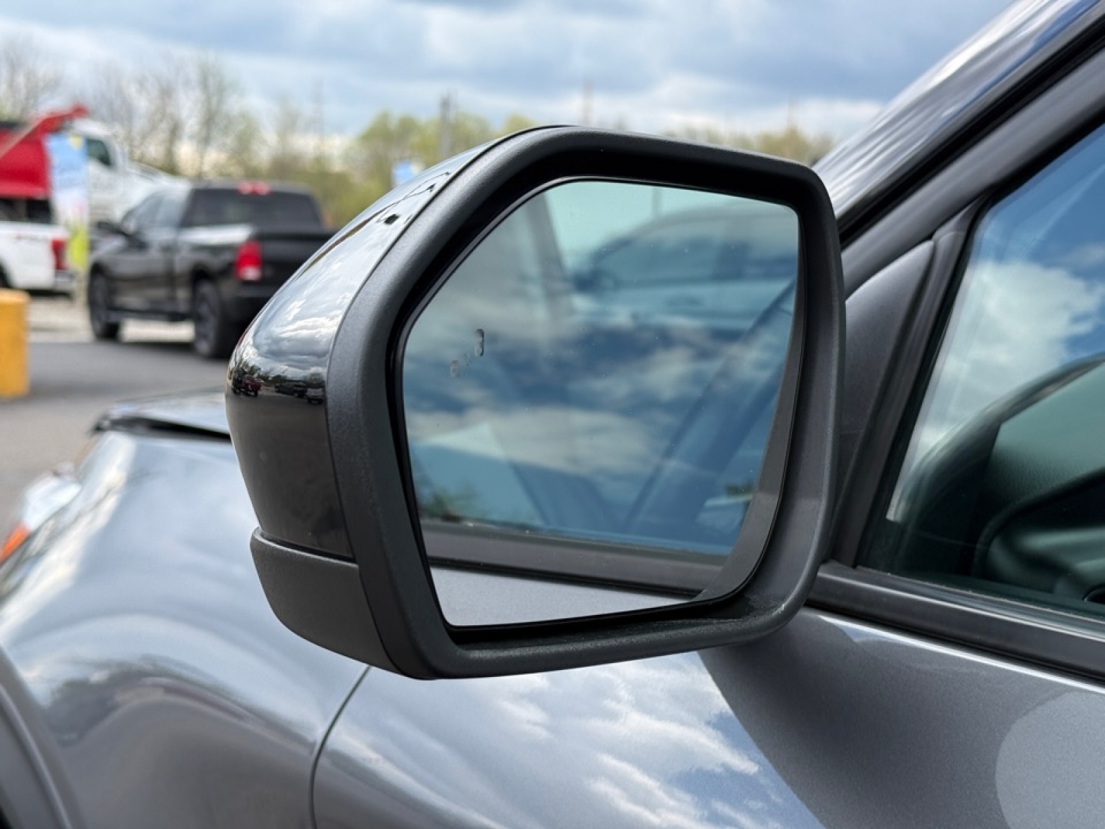 2024 Ford Explorer XLT, 39796, Photo