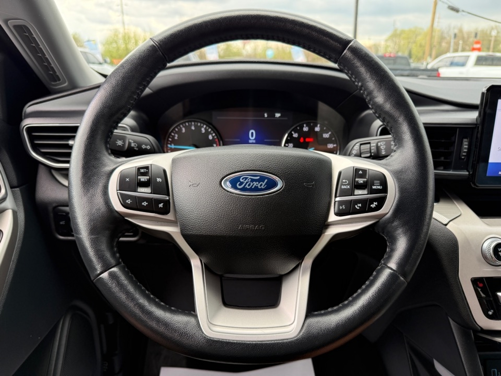 2024 Ford Explorer XLT, 39796, Photo