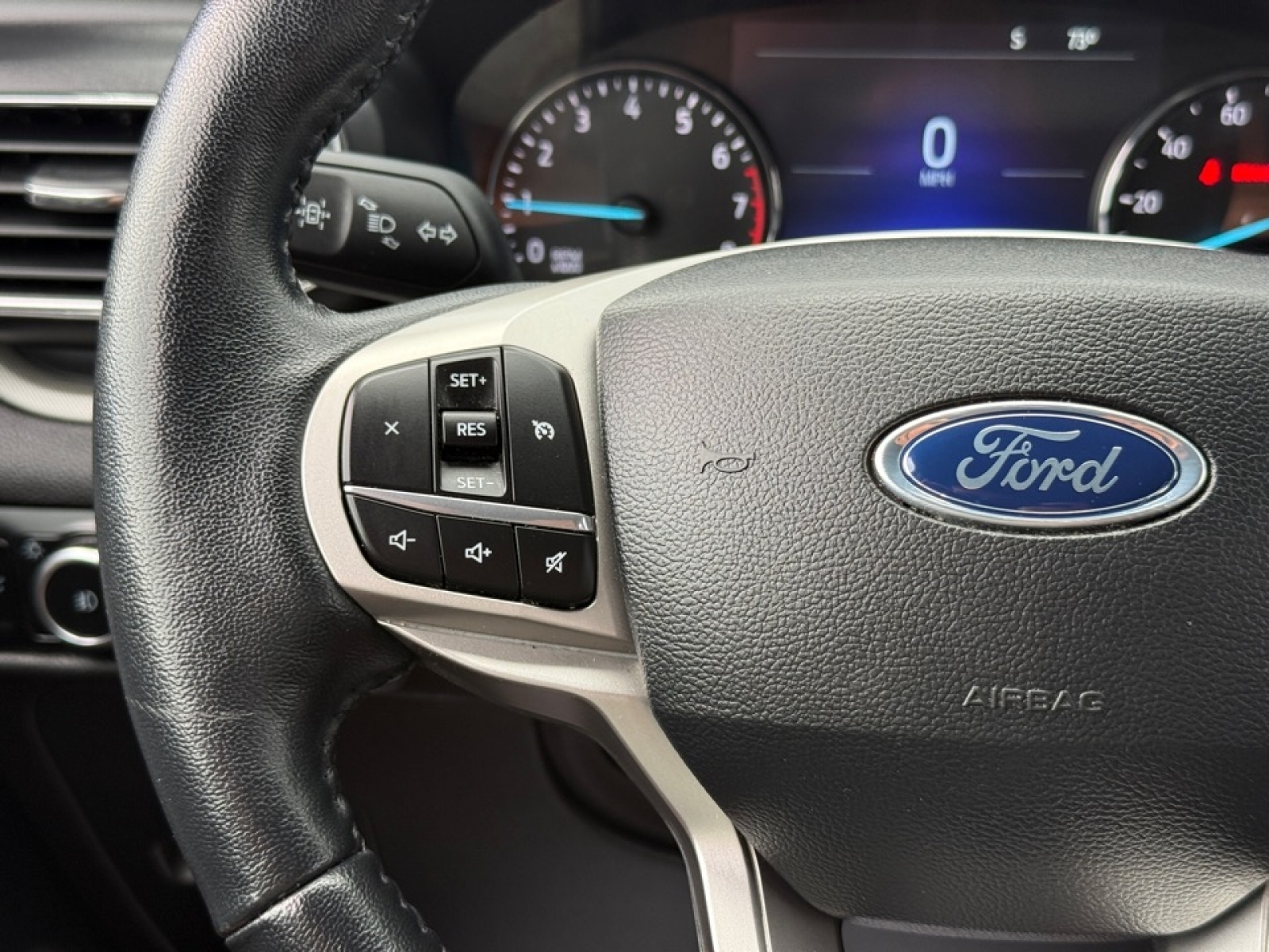 2024 Ford Explorer XLT, 39796, Photo