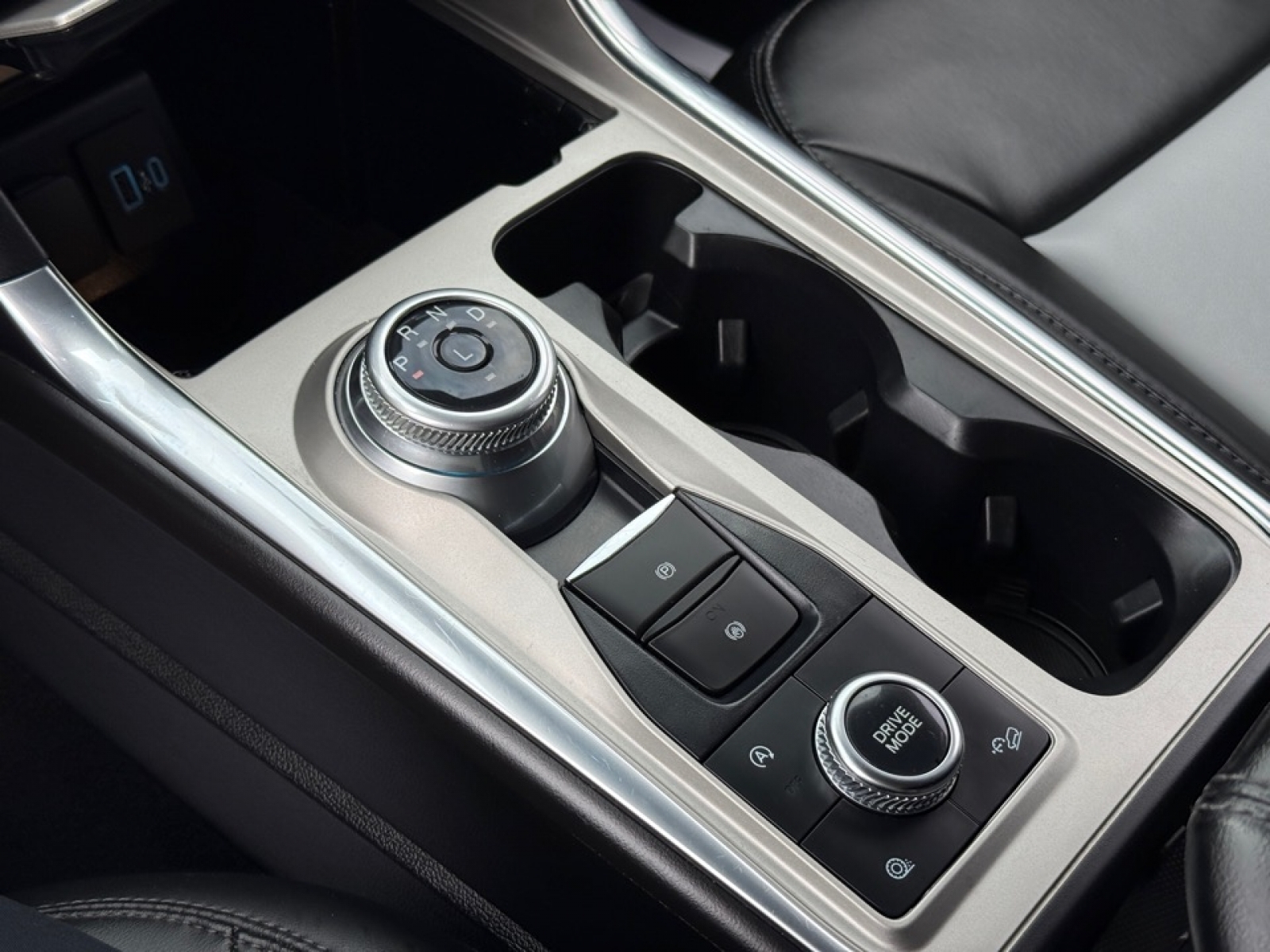 2024 Ford Explorer XLT, 39796, Photo