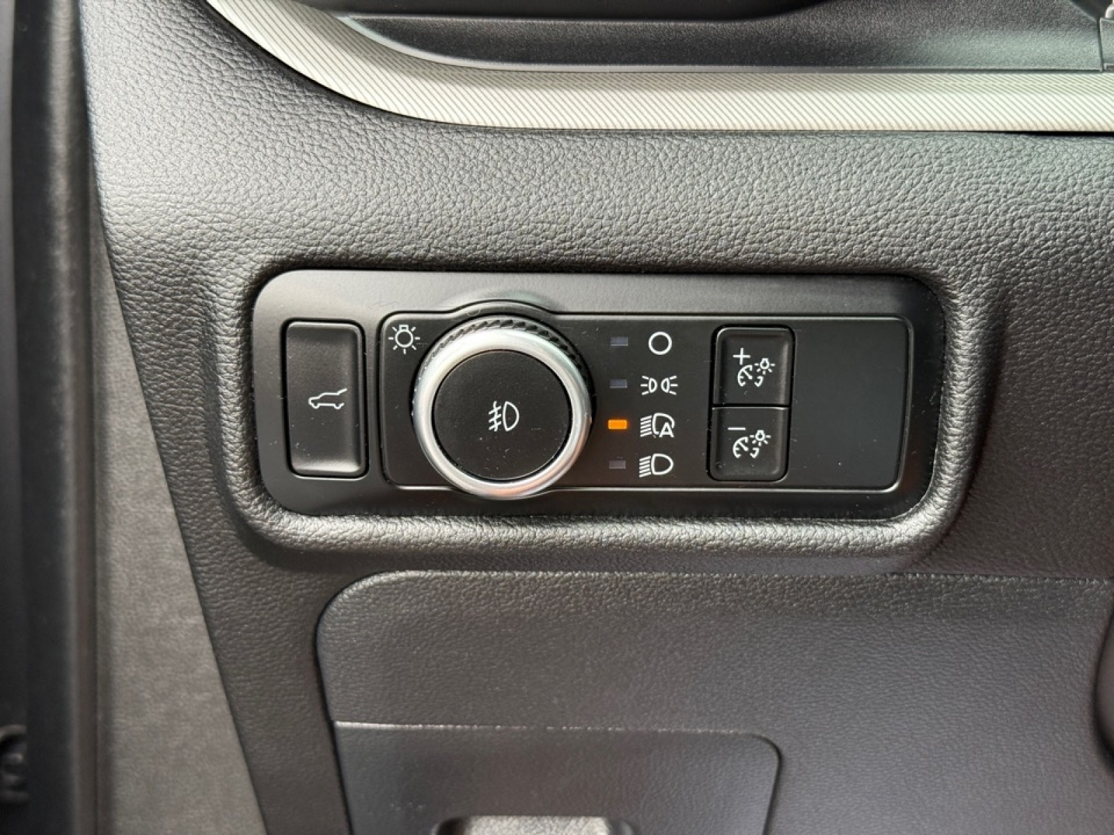 2024 Ford Explorer XLT, 39796, Photo