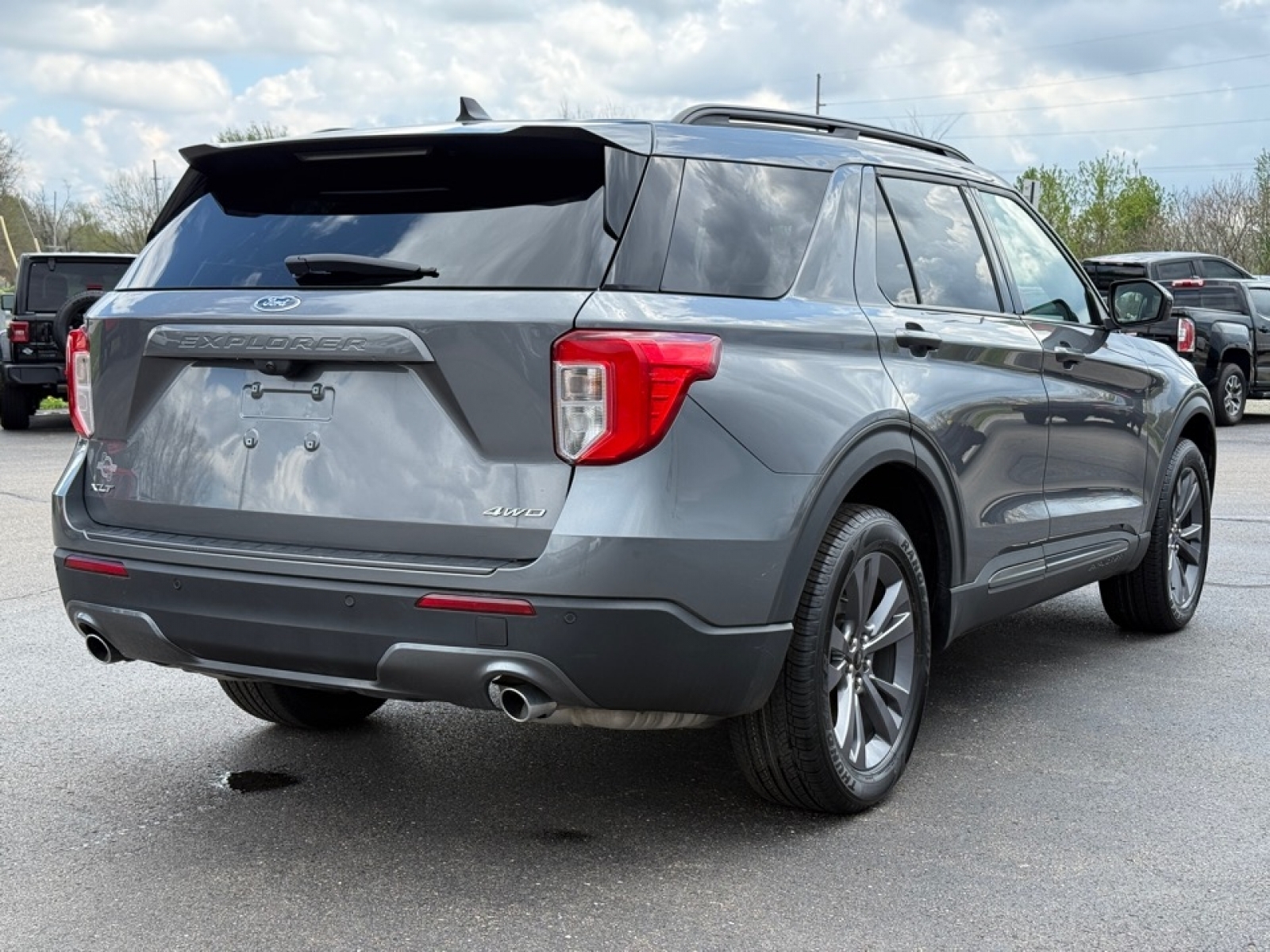 2024 Ford Explorer XLT, 39796, Photo