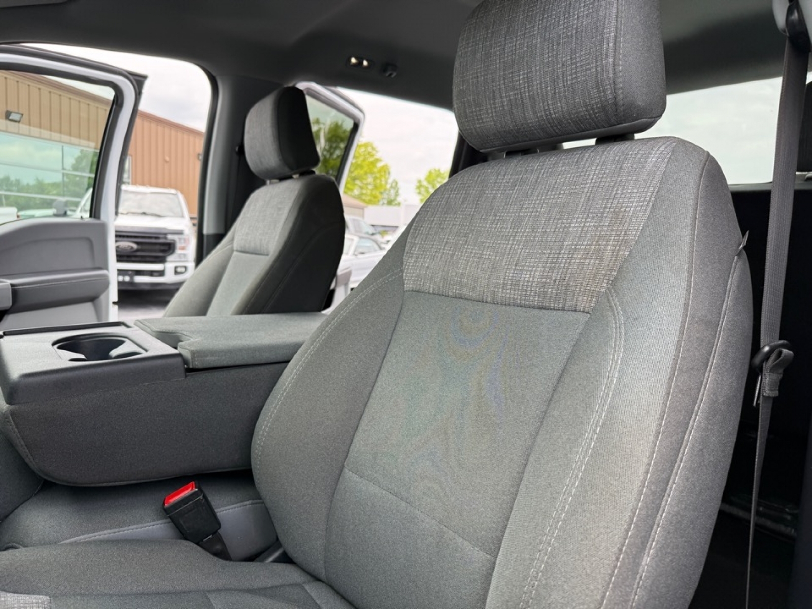 2024 Ford F-350 XLT, 38589, Photo