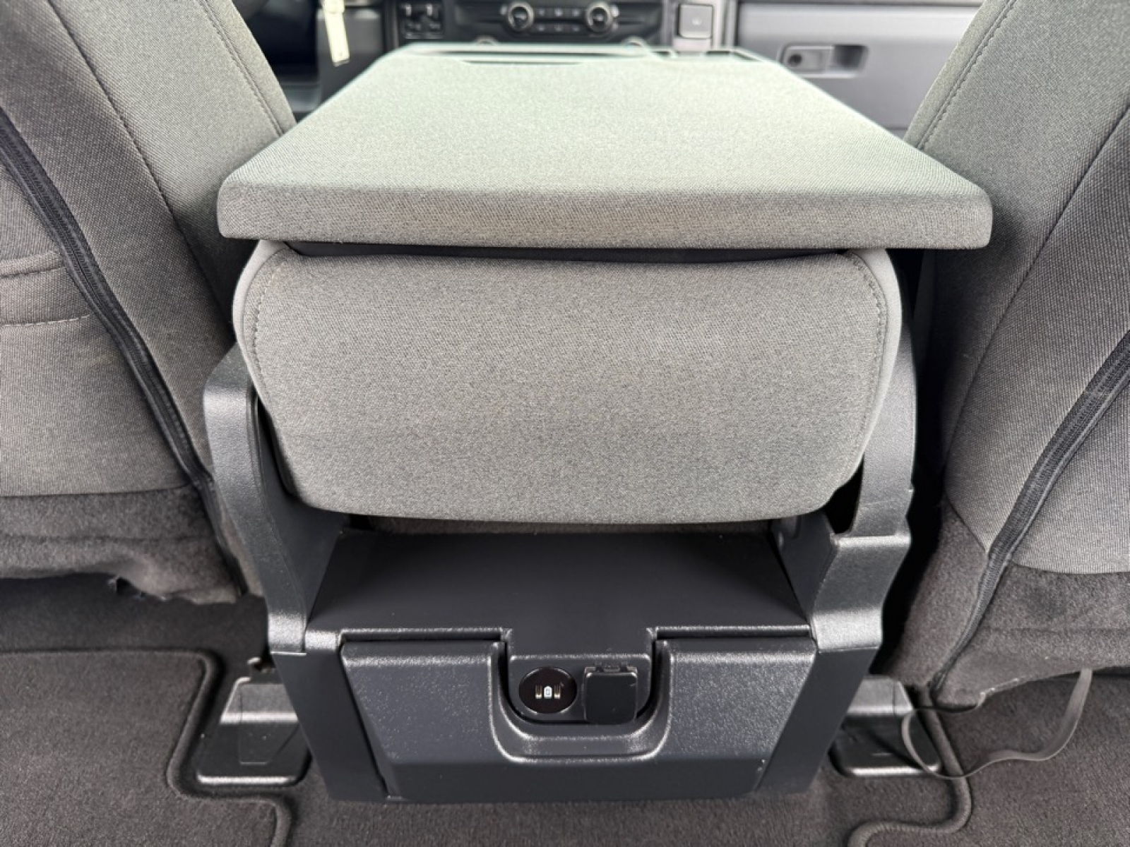 2024 Ford F-350 XLT, 38589, Photo