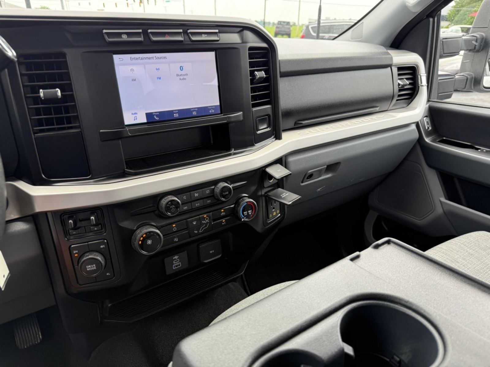 2024 Ford F-350 XLT, 38589, Photo