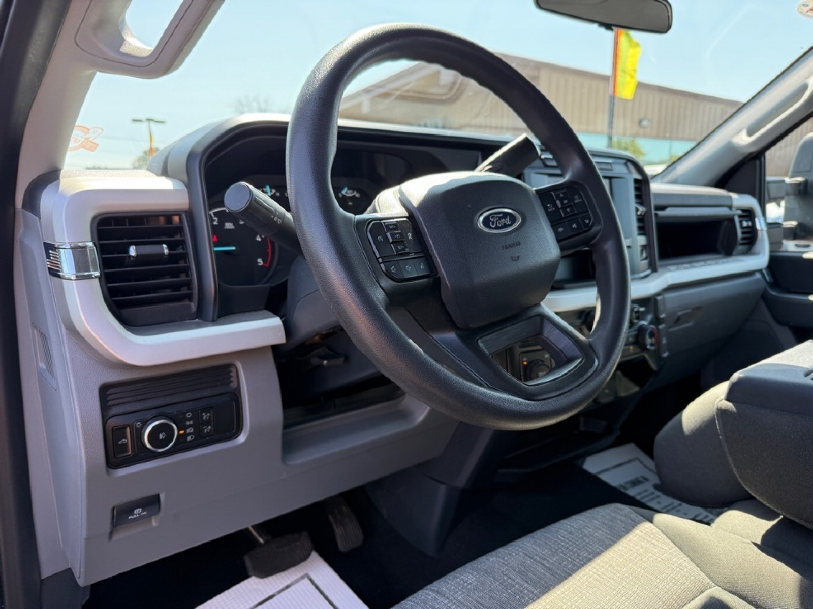 2024 Ford F-350 XLT photo 14