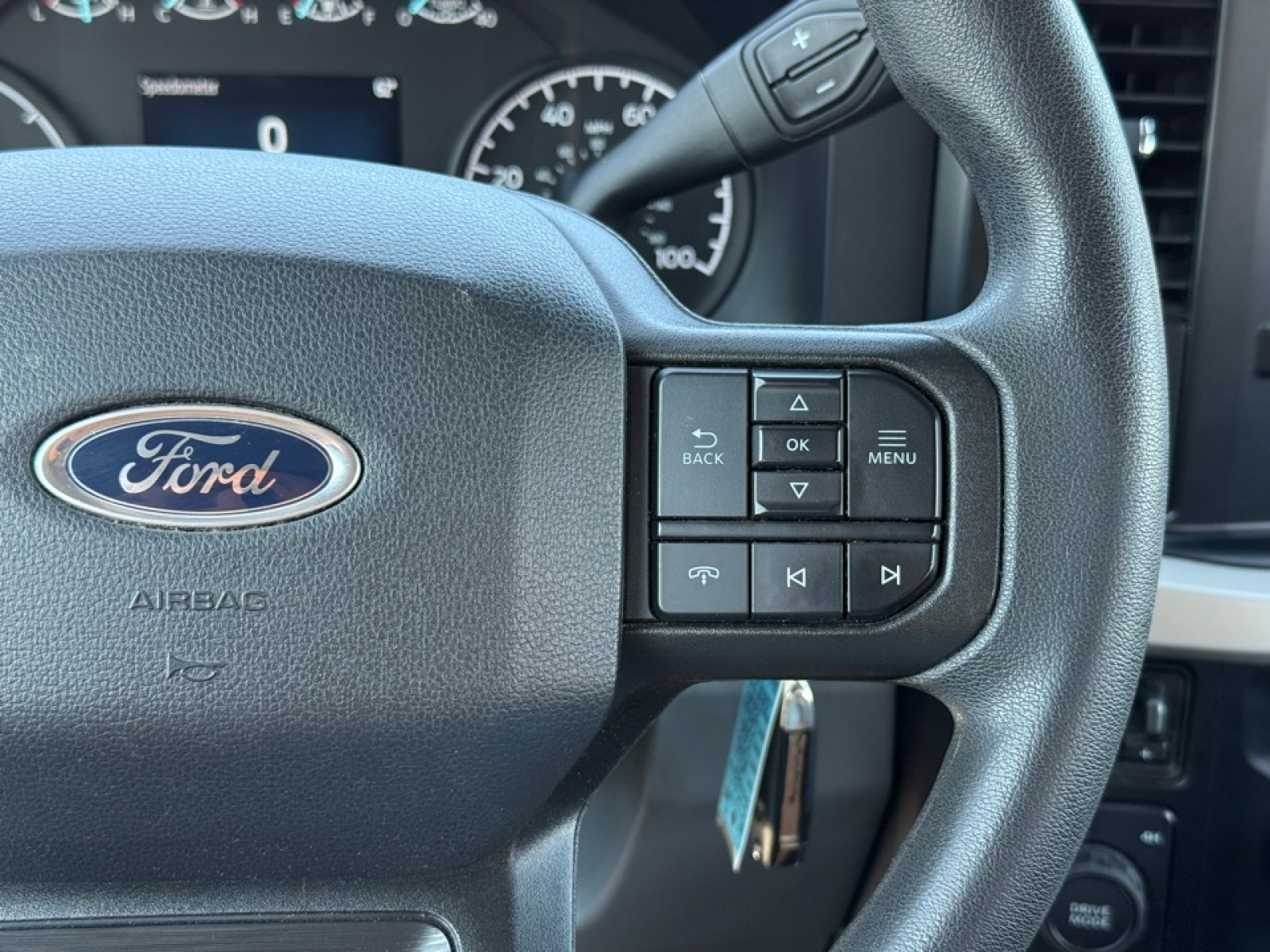 2024 Ford F-350 XLT photo 28
