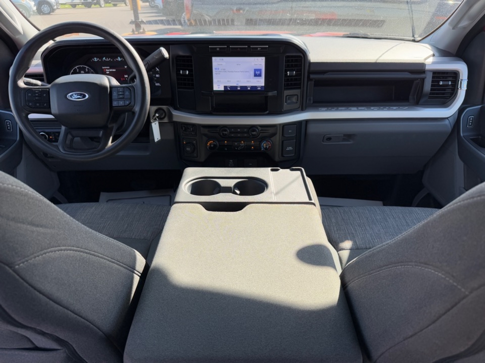 2024 Ford F-350 XLT, 39022, Photo