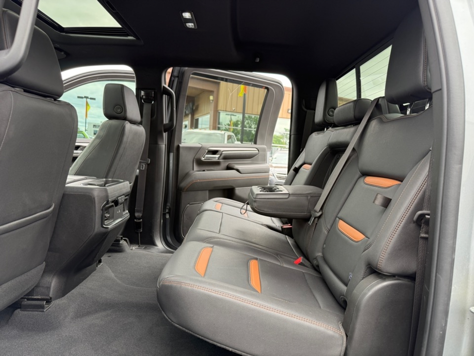 2024 GMC Sierra 2500HD 4WD Crew Cab Standard Bed AT4, 38817, Photo