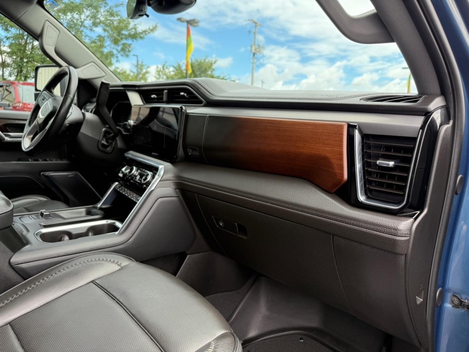 2024 GMC Sierra 2500HD 4WD Crew Cab Standard Bed Denali, 38843, Photo