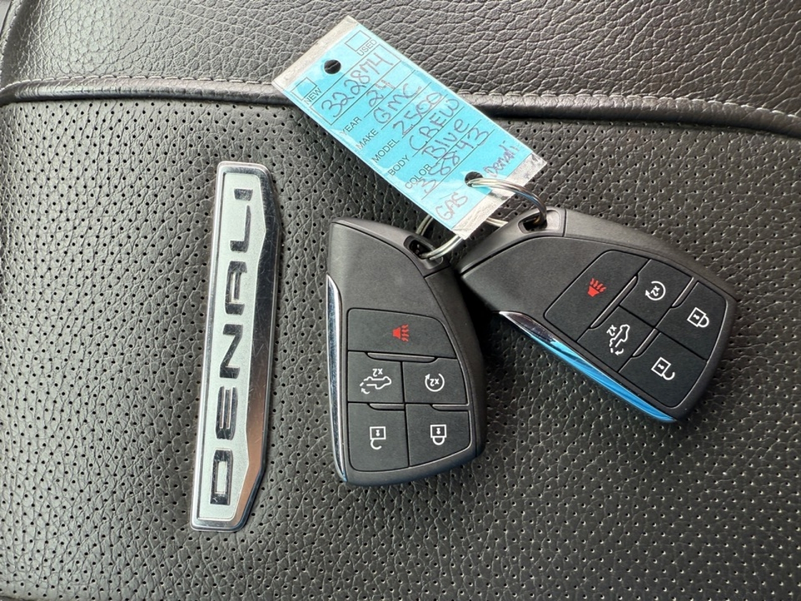 2024 GMC Sierra 2500HD 4WD Crew Cab Standard Bed Denali, 38843, Photo