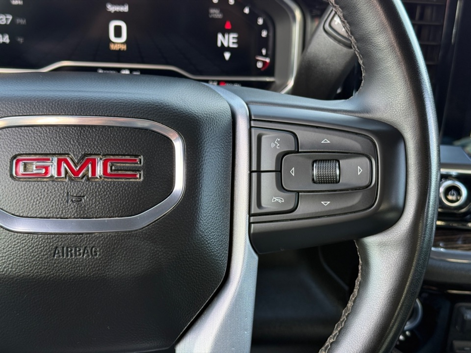 2024 GMC Sierra 2500HD SLE, 39293, Photo