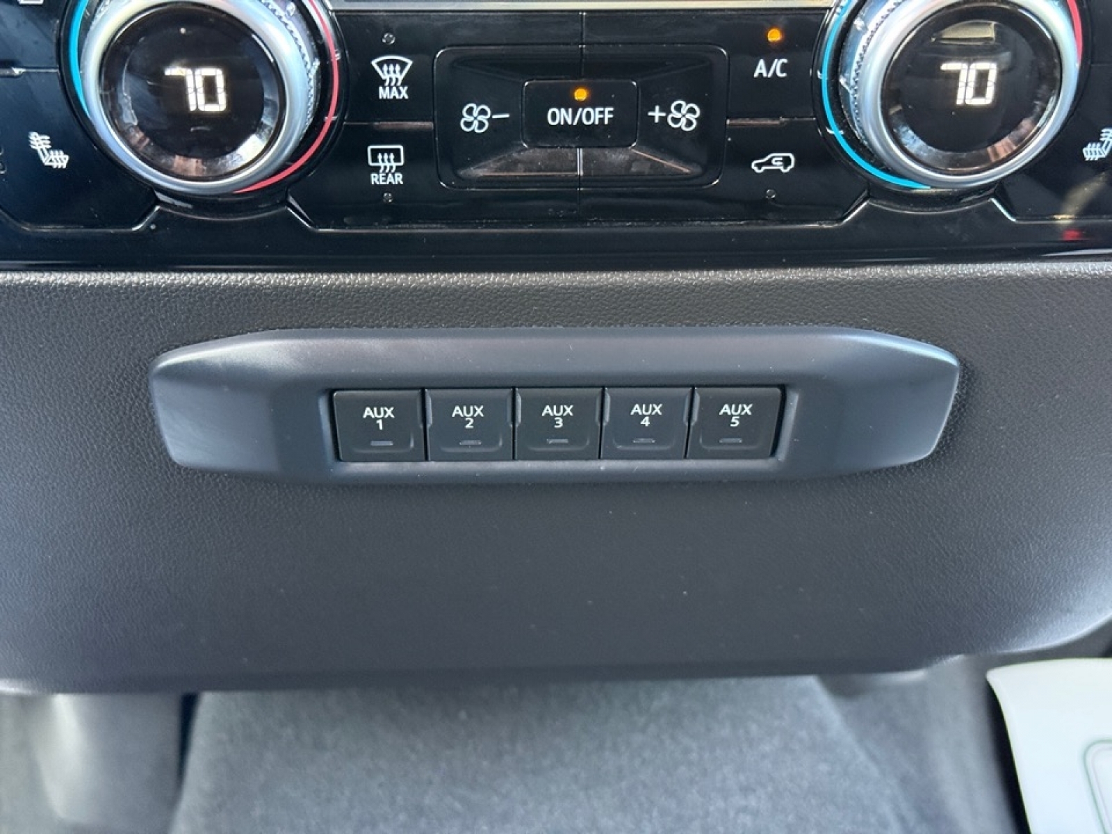 2024 GMC Sierra 2500HD SLE, 39293, Photo