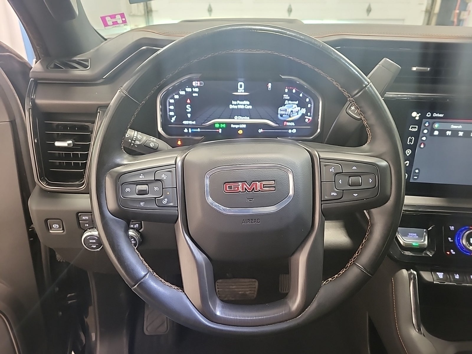 2024 GMC Sierra 2500HD AT4, 39897, Photo