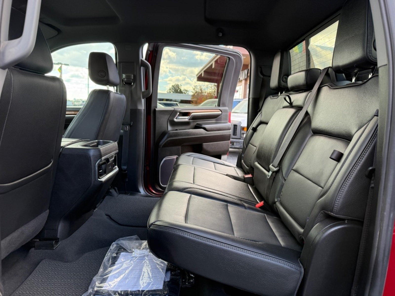 2024 GMC Sierra 3500HD 4WD Crew Cab Standard Bed Denali, 39019, Photo