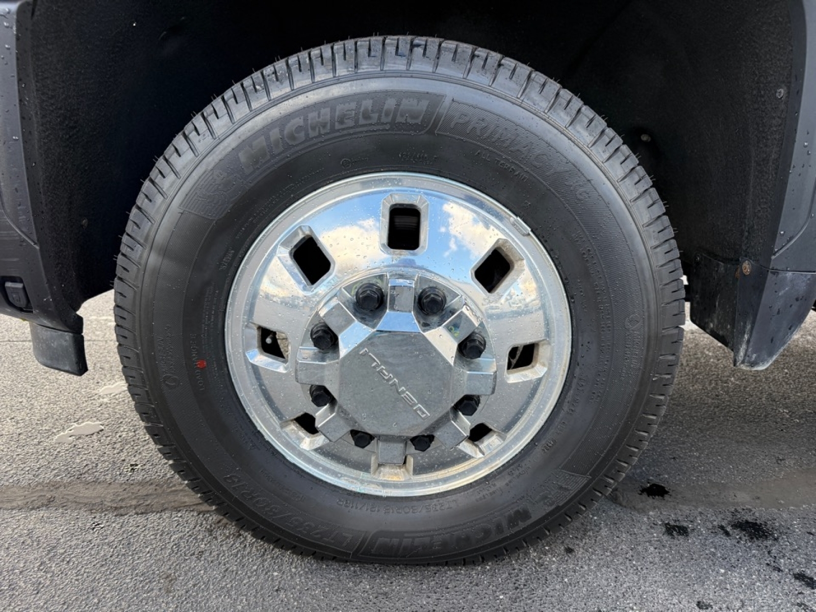 2024 GMC Sierra 3500HD 4WD Crew Cab Standard Bed Denali, 39019, Photo