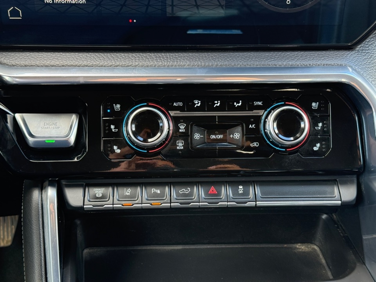 2024 GMC Sierra 3500HD 4WD Crew Cab Standard Bed Denali, 39019, Photo