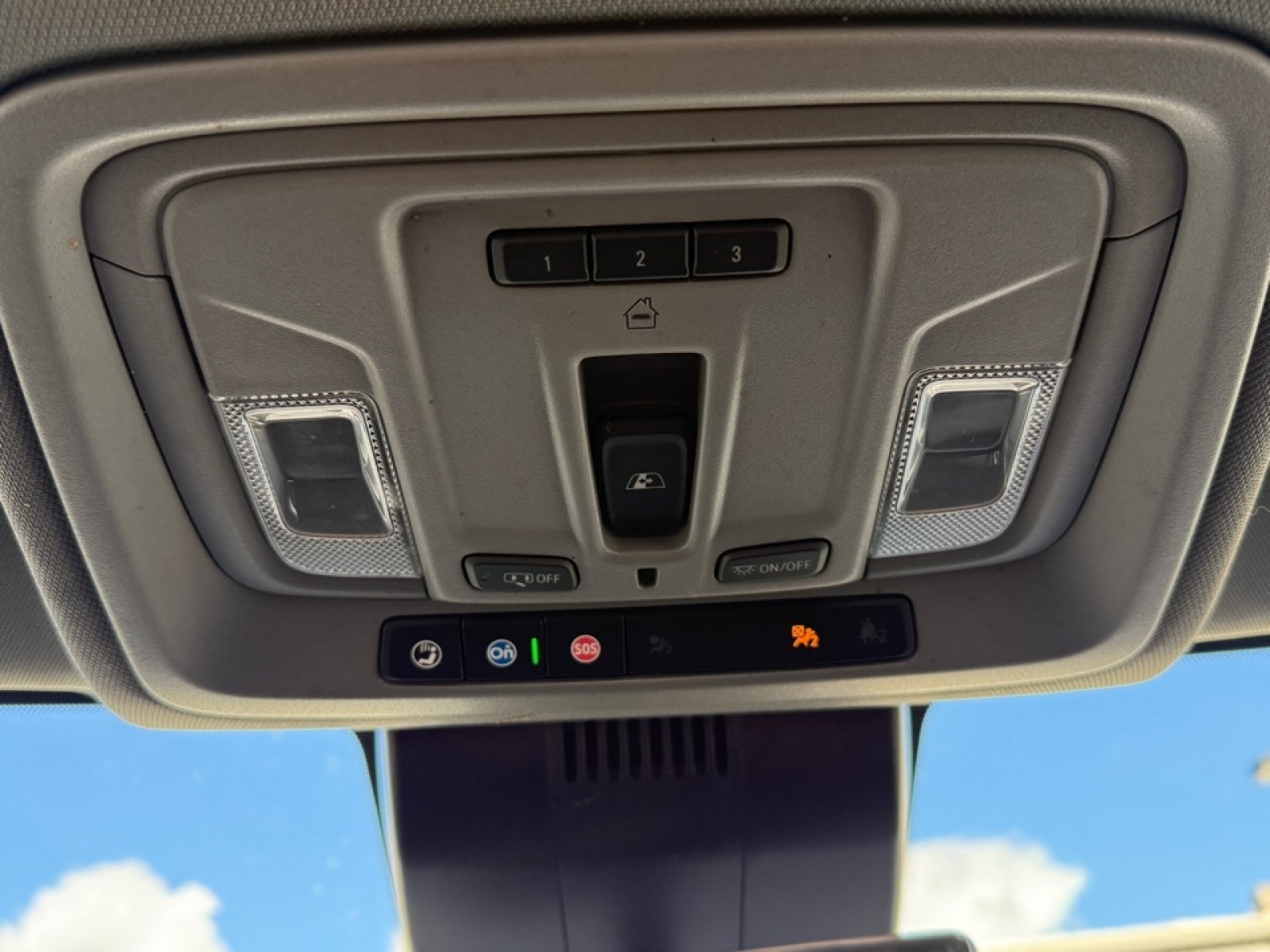 2024 GMC Sierra 3500HD 4WD Crew Cab Standard Bed Denali, 39019, Photo