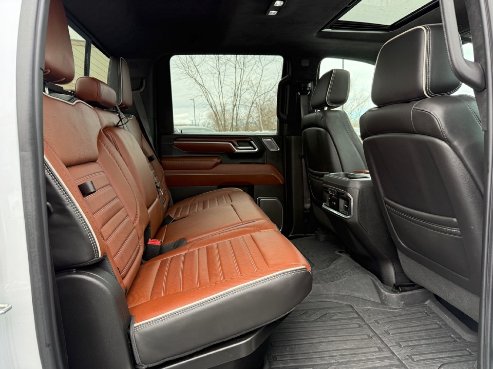 2024 GMC Sierra 3500HD Denali Ultimate, 39376, Photo