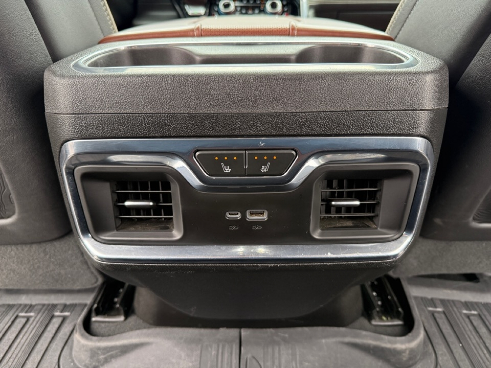 2024 GMC Sierra 3500HD Denali Ultimate, 39376, Photo