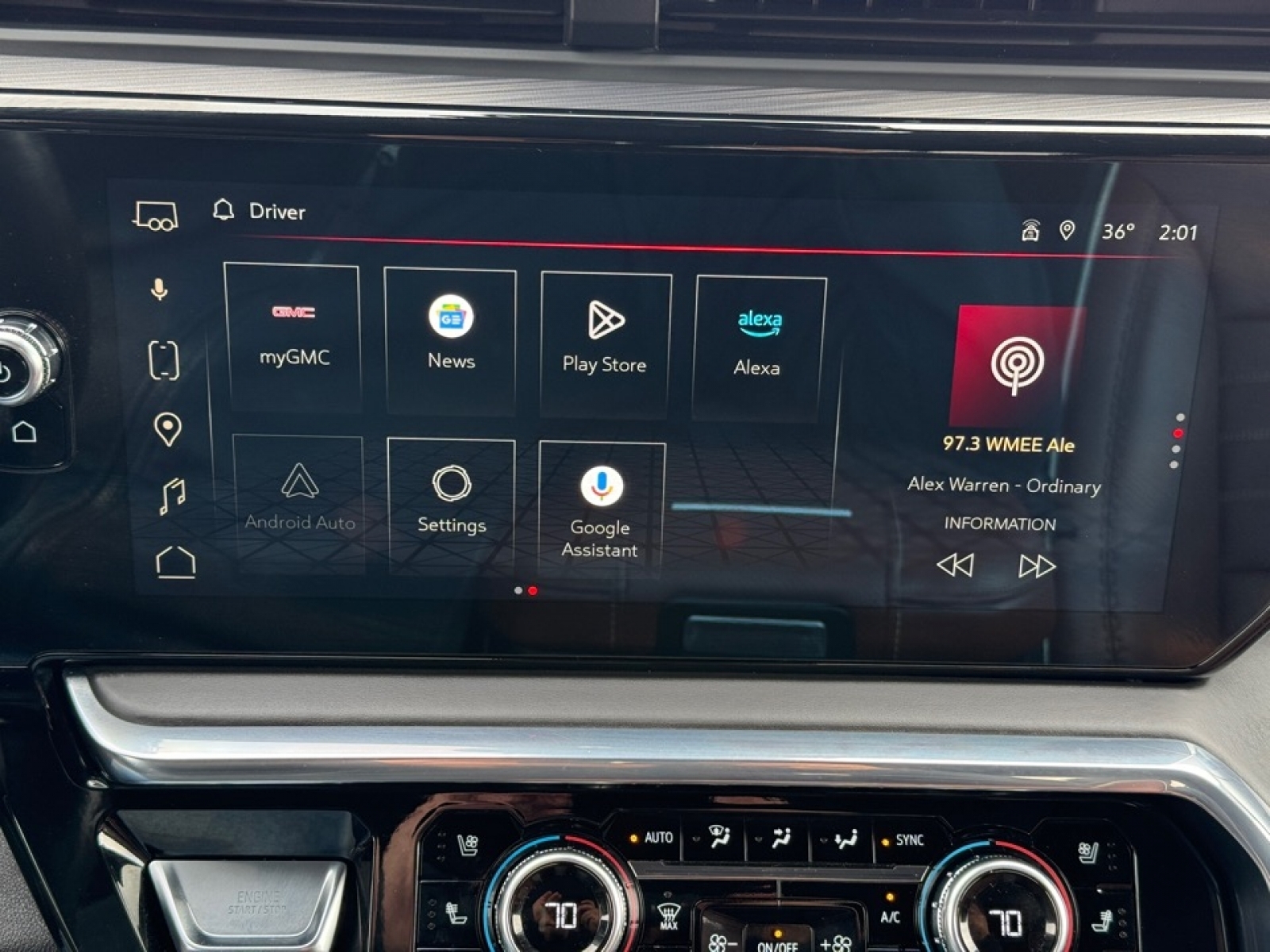 2024 GMC Sierra 3500HD Denali Ultimate, 39376, Photo