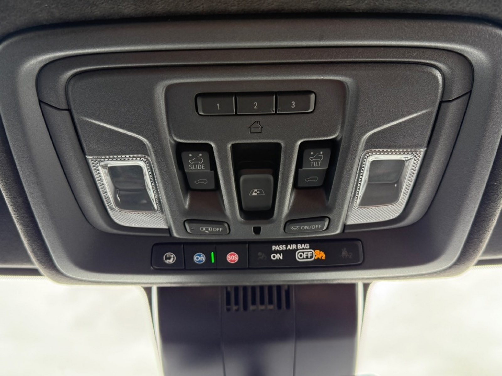 2024 GMC Sierra 3500HD Denali Ultimate, 39376, Photo