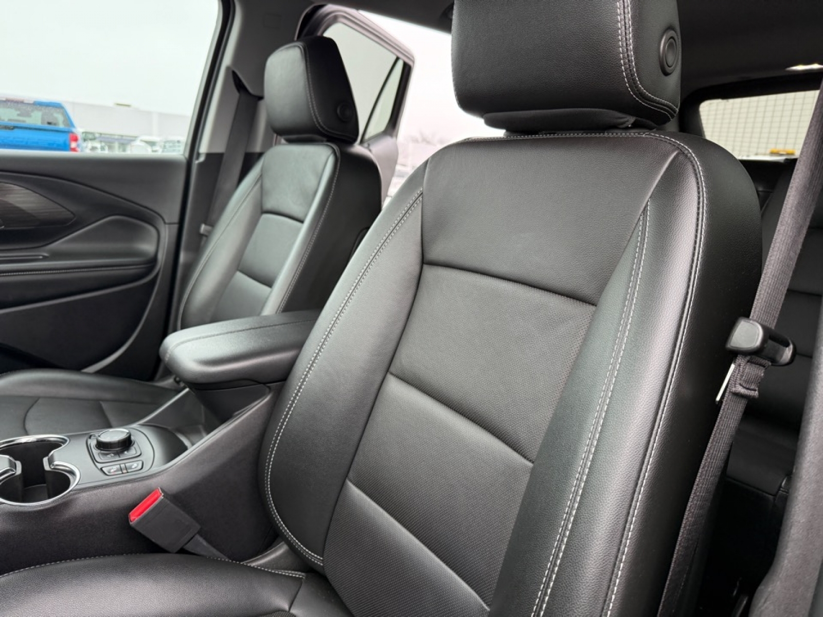 2024 GMC Terrain AWD SLT, 38982, Photo